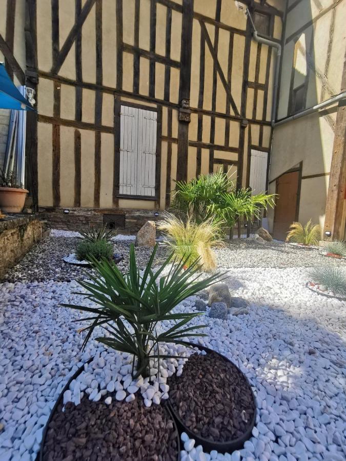 Le De La Cathedrale - Jacuzzi - Sauna - Champagne - Netflix - Wifi *